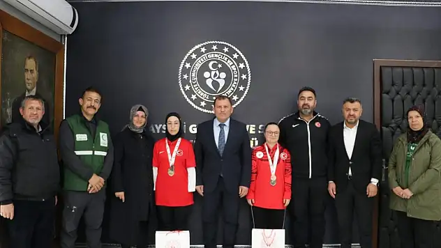 Kayserili milli sporcular Kabakcı'yı ziyaret etti