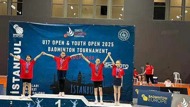 Kayserili miniklerden Badminton'da büyük başarı