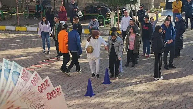 Kayserili öğrenciler dikkat – 5 bin kişiye burs verilecek!