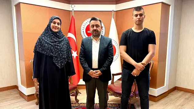 Kayserili öğrenciler umre ödüllü yarışmada Türkiye derecesi yaptı