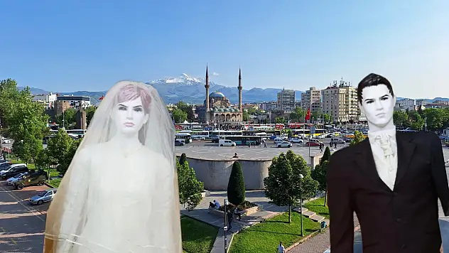 Kayserili siyasetçiden cansız mankenli protesto!