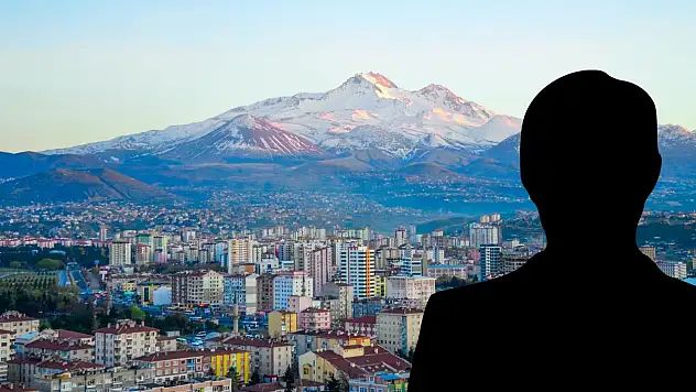 Kayserili siyasetçiler liste dışı kaldı - Eylül ayında Türkiye bu siyasetçileri konuştu!