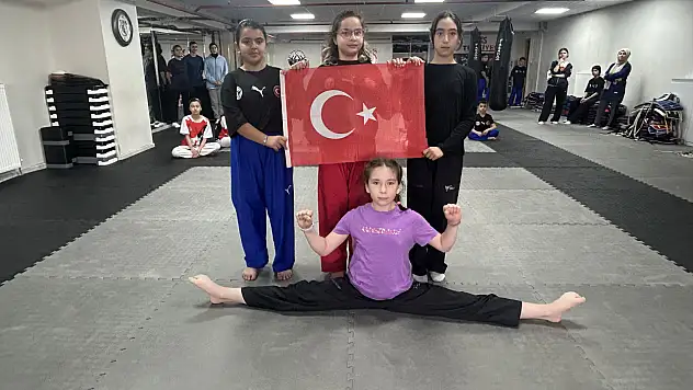 Kayserili sporcular gösterileri ile beğeni topladı
