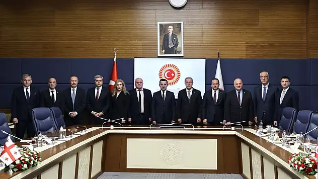 Kayserili vekil Hulusi Akar, Gürcistan Parlamentosu heyetiyle görüştü