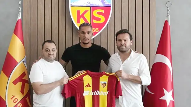 Kayserispor, 1.93'lük dev golcü German Onugkha'ya imza attırdı! İmza töreninde neler yaşandı?