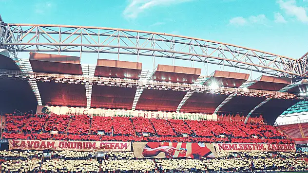 Kayserispor'a bir kötü haber daha! Taraftarın yüzü gülmüyor