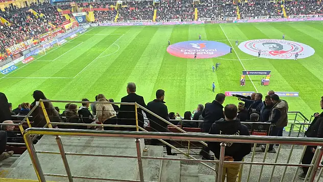 Kayserispor'a milyonluk ceza: Pankart kararı gündem oldu