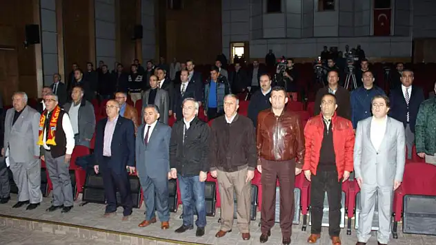 Kayserispor'a sürpriz başkan adayı mı? Herkes o ismi yakından biliyor!