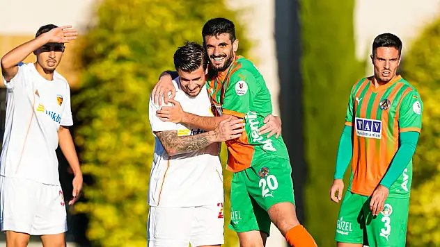 Kayserispor, Antalya kampında dostluk maçı yaptı