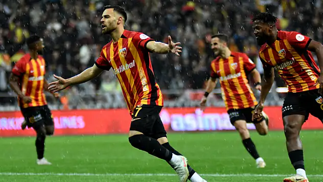 Kayserispor, Antalyaspor karşısında ilk yarıyı önde kapattı