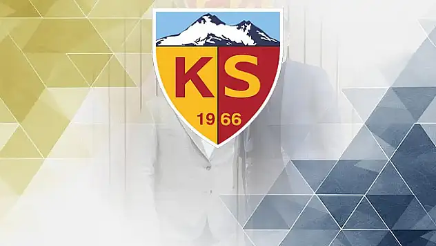 Kayserispor'da beklenen imza atıldı! Taraftar derin bir oh çekti!