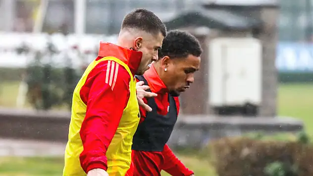 Kayserispor'da değişim rüzgarı: İşte Kayserispor'un yeni transferleri dedirtiler!