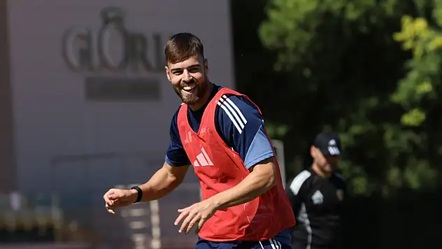 Kayserispor'da hareketli günler! Taraftarın gözü kulağı yönetimde...