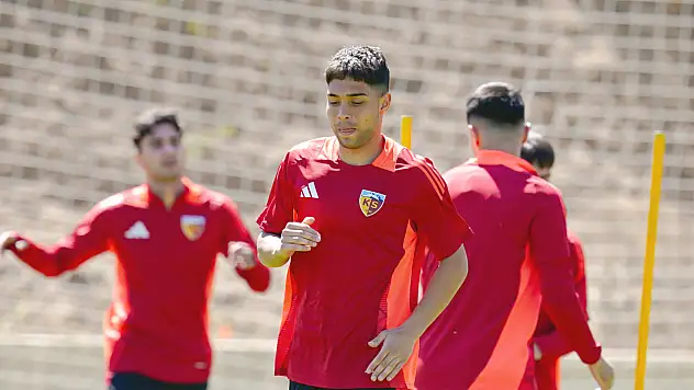 Kayserispor'da müjdeli gelişme! O oyuncu kampa katıldı