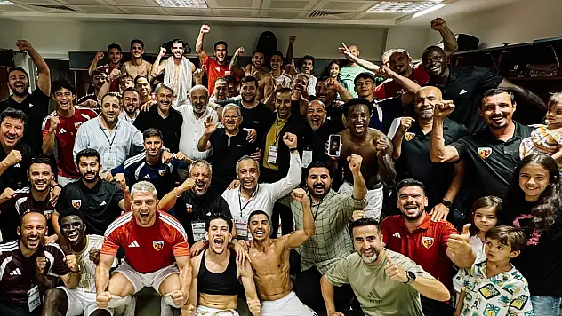 Kayserispor'da umut veren başlangıç! Soyunma odasında dikkat çeken görüntü