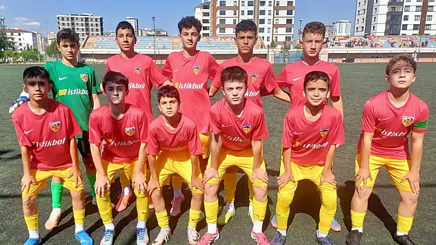 Kayserispor'da yeni bir yıldız doğuyor! Hat-trick yaparak göz doldurdu
