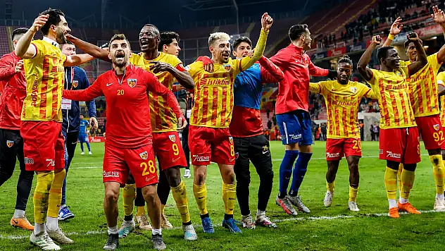 Kayserispor düşerken eski futbolcuları şampiyonluk yaşadı
