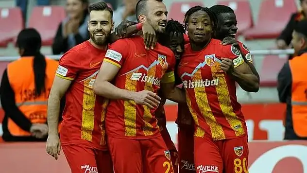 Kayserispor-Fenerbahçe maçı merakla bekleniyor!