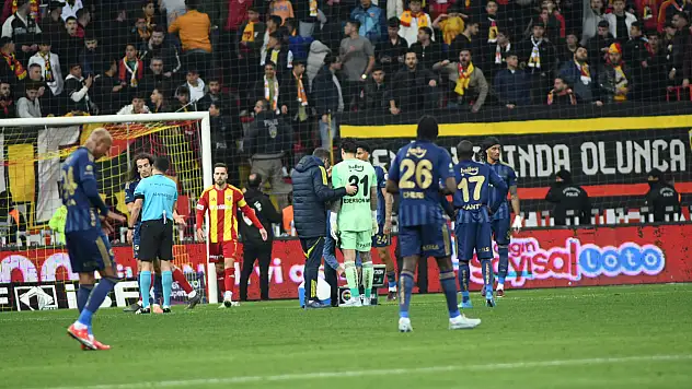 Kayserispor - Fenerbahçe maçında Ederson'a yabancı madde atan kişi hakkında karar çıktı!