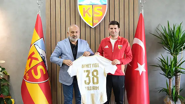 Kayserispor forması verildi, Yıldırım'dan dikkat çeken mesaj geldi