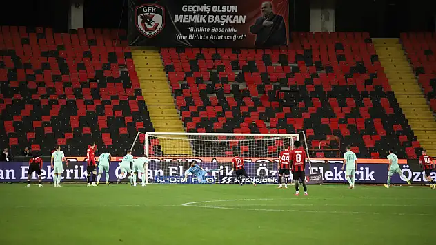 Kayserispor Gaziantep'te tel tel döküldü - Süper Lig'de yine tersten rekor kırdı!
