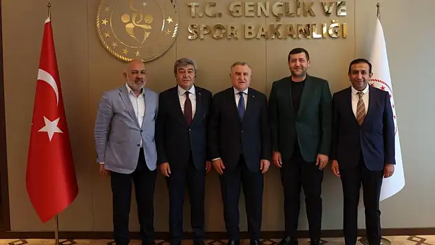Kayserispor heyetinden Osman Aşkın Bak'a ziyaret