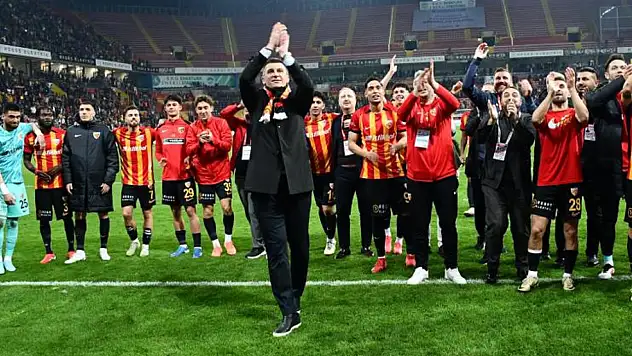 Jakirovic'ten 12 maçta 24 puan!