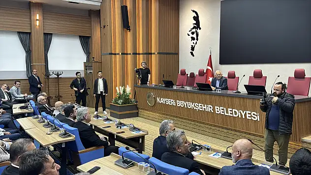 Kayserispor'un geleceğini belirleyecek kritik toplantı gerçekleşti! Kimler katıldı?