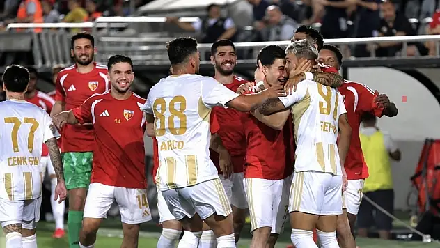 Kayserispor'un rakibinde beklenen ayrılık!