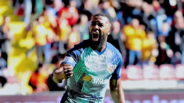 Kayserisporlu eski golcü Duckens Nazon, milli takımda şov yaptı!