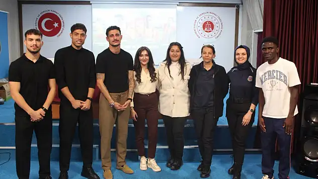 Kayserisporlu futbolculardan ceza infaz kurumuna ziyaret