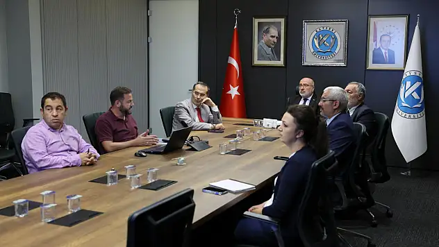 KAYÜ'de Dijital Dönüşüm Ofisi hazırlıkları hız kazandı: Rektör Karamustafa 3 temel hedefi sıraladı!