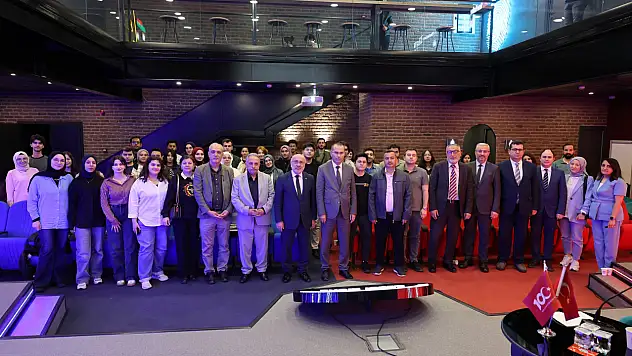 KAYÜ'de yapay zeka konulu konferans düzenlendi