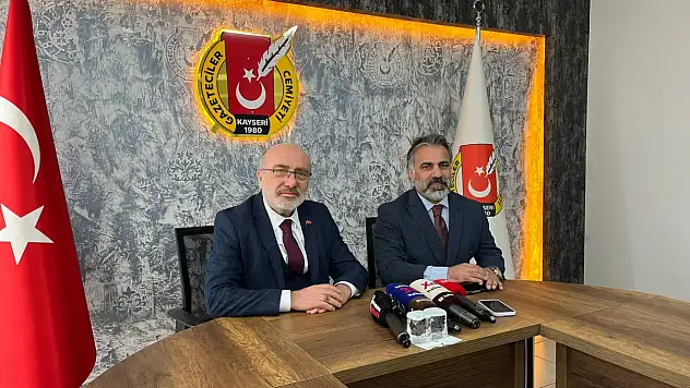 KAYÜ Rektörü Karamustafa Kayseri basınına teşekkür etti