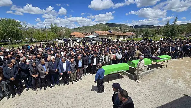 Yozgat'ta servis kazasında hayatını kaybedenler defnedildi