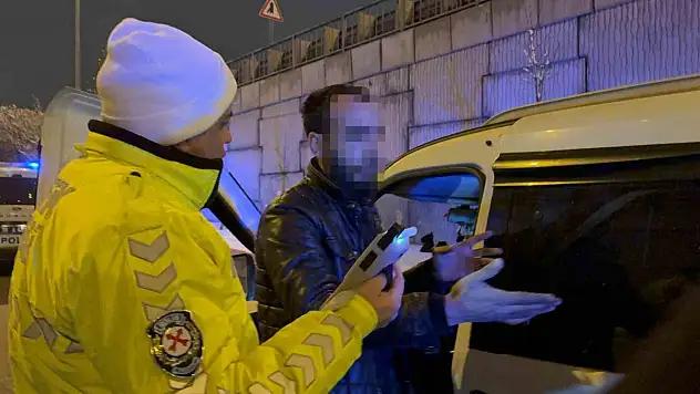 Kayseri'de kazalı araçla ilerledi alkol testini reddetti: Cezası ağır oldu!