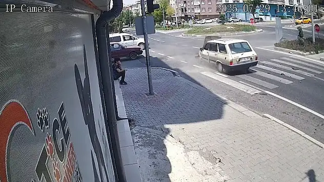 Kazayı film gibi izledi