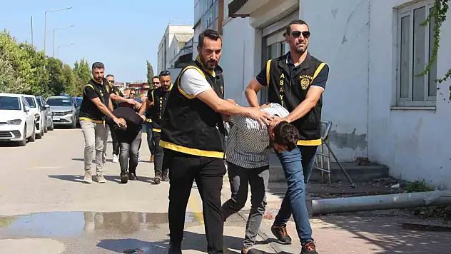 Konum atan emlakçı da mermilerin hedefi oldu