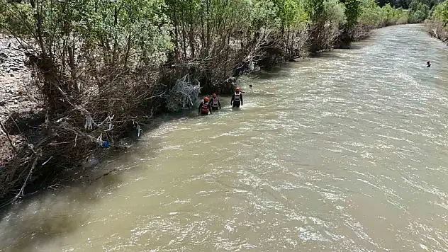 Sivas'ta kayıp genç kız için umutlu bekleyiş sürüyor