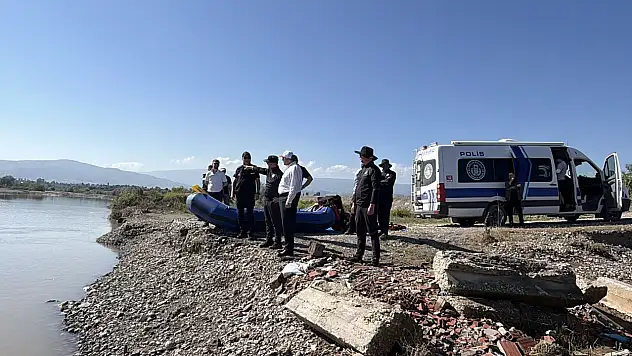 Sivas Kelkit Çayı'nda kaybolan kızı arama çalışmaları 23 gündür aralıksız sürüyor