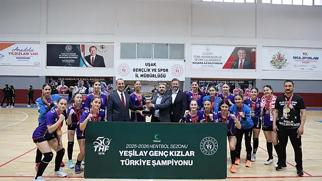 Hentbol takımı Türkiye şampiyonu oldu