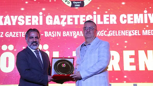 KGC'den Başkan Büyükkılıç'a teşekkür plaketi!