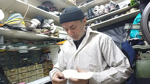 Kış mevsiminde ayakkabılar ve ayaklar nasıl sıcak tutulur? - Uzmanından tavsiyeler...