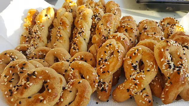 Kıyır kıyır sirkeli kurabiye tarifi – Pratik, nefis tarifler