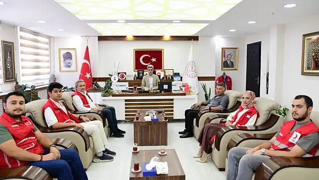 Kızılay'dan eğitime 75 laptop desteği