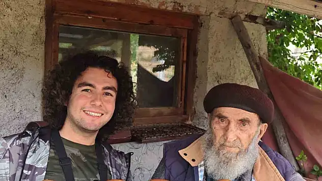 60 Yıllık geleneği 93 yaşında ki Hacı amca sürdürüyor