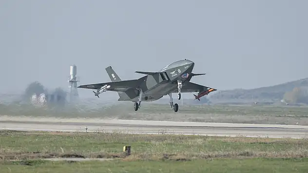 KIZILELMA tarih yazdı: Dünyada ilk kez başardı!