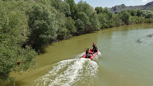 Kızılırmak'ta kaybolan babayı arama çalışmaları ikinci gününde de sonuç vermedi
