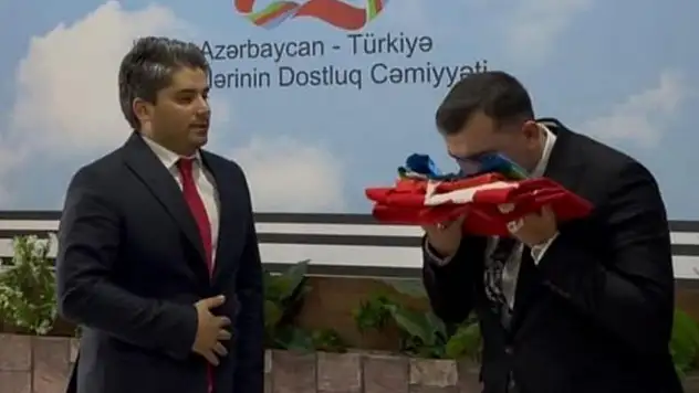 Kızılörenli o isme Azerbaycan'da önemli görev!