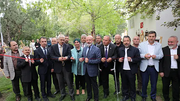 Kocasinan Belediyesi'nden örnek davranış: 22 akülü araç teslim edildi